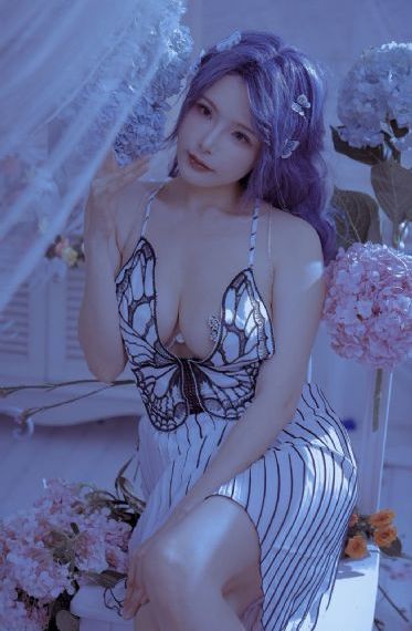 办公室的超短裙女教师_全集在线观看